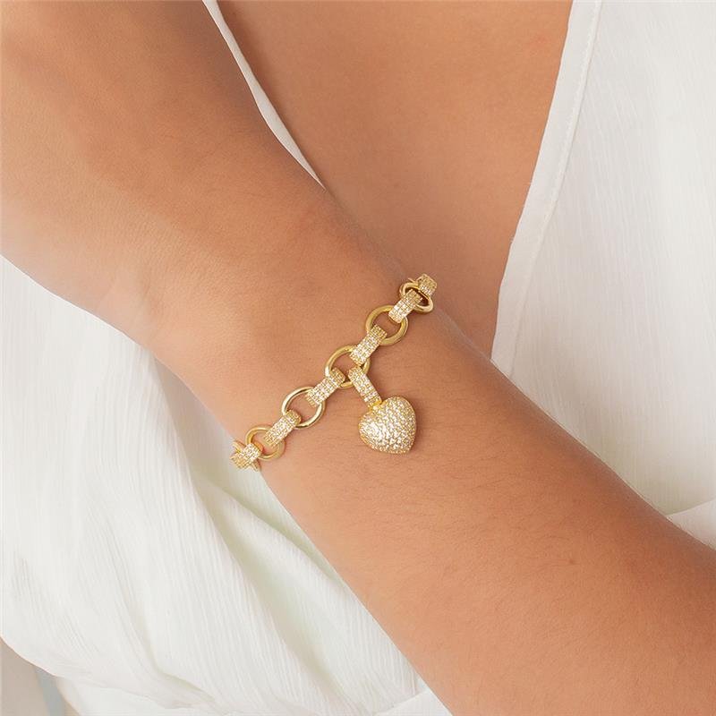 PULSEIRA FOLHEADA PINGENTE CORAÇÃO CRAVEJADO 
