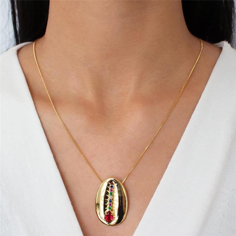 GARGANTILHA FOLHEADA CONCHA BÚZIOS PEDRAS COLORIDAS