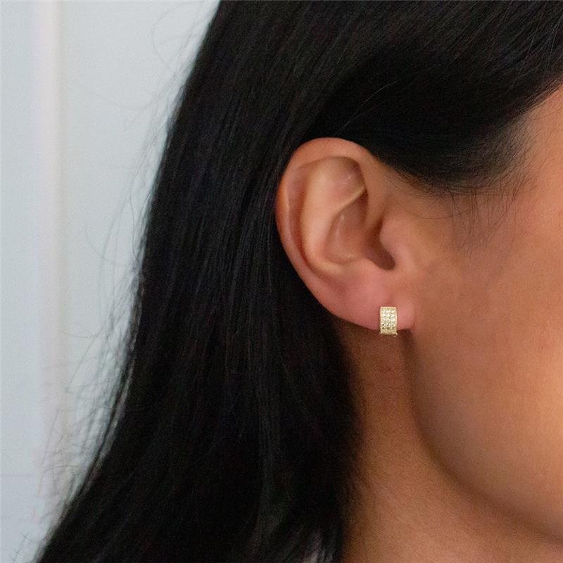 ARGOLA FOLHEADA CRAVEJADA ZIRCÔNIA 