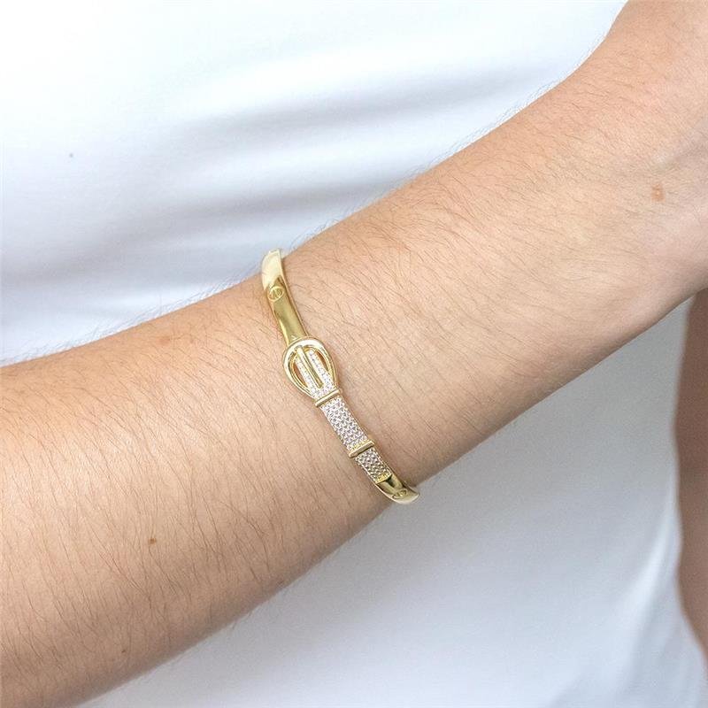 BRACELETE FOLHEADO FIVELA CRAVEJADA