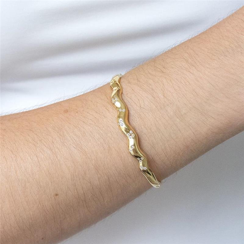 BRACELETE FOLHEADO ZIG ZAG CRAVEJADO