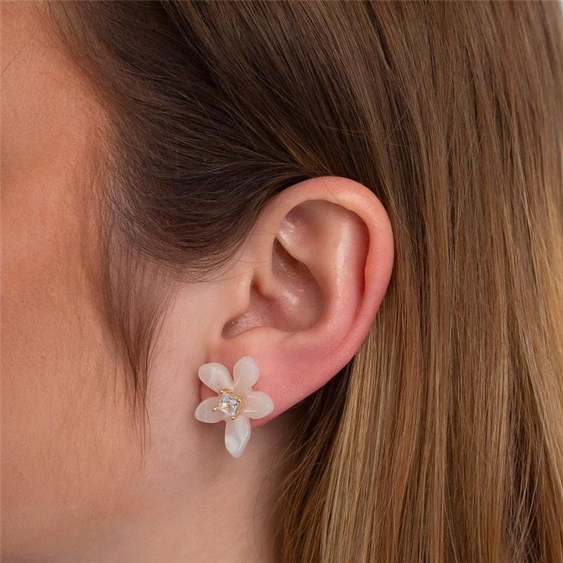 BRINCO FOLHEADO FLOR RESINA