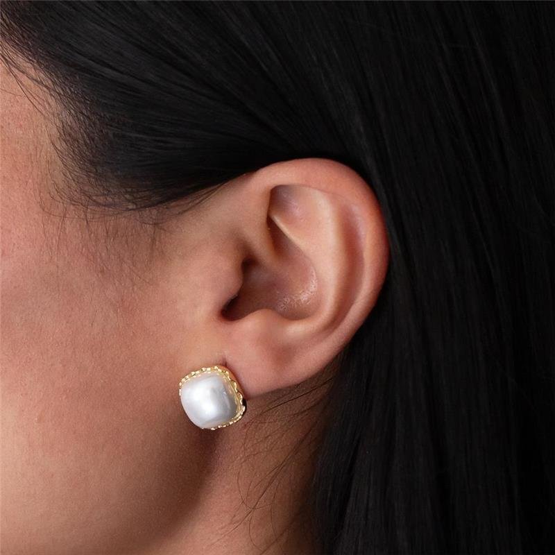 BRINCO FOLHEADO LOSANGO PÉROLA SINTÉTICA BORDA CORRENTE