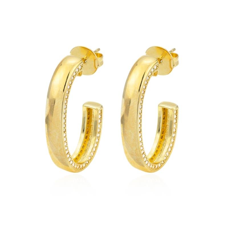 ARGOLA FOLHEADA LISA COM DETALHES ZIRCÔNIA 
