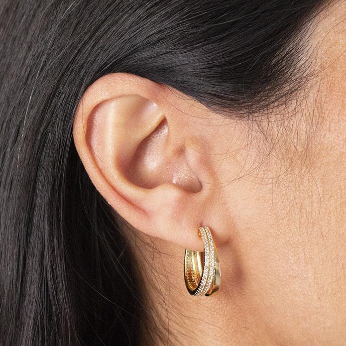 ARGOLA FOLHEADA COM DETALHES EM ZIRCÔNIA 