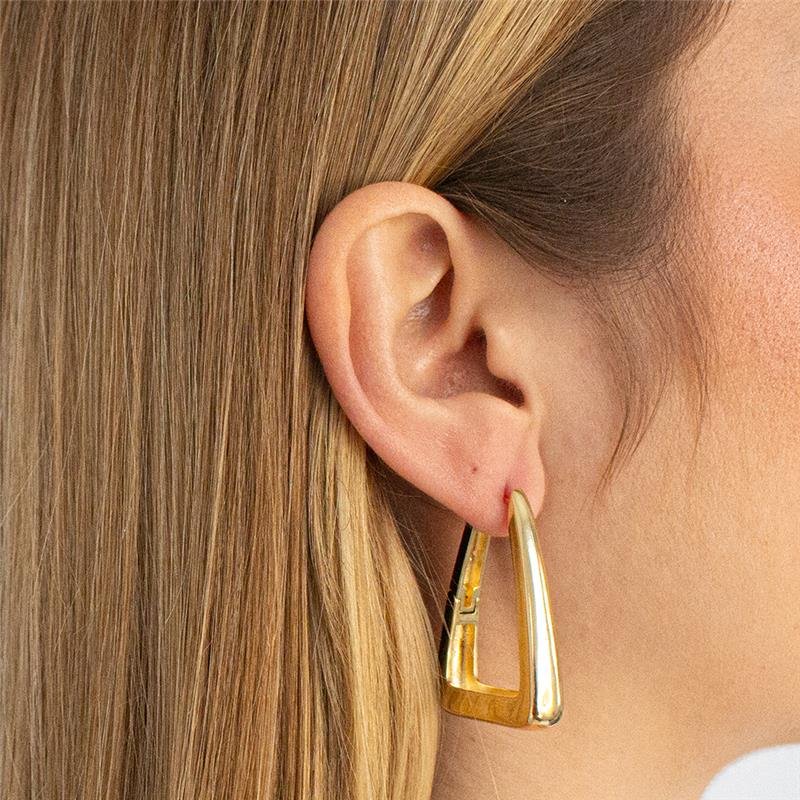 ARGOLA FOLHEADA TRIÂNGULO LISA - BOLD 