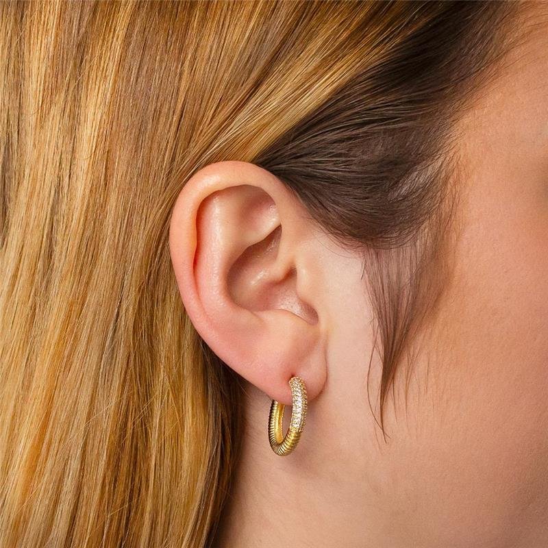 BRINCO FOLHEADO CRAVEJADO