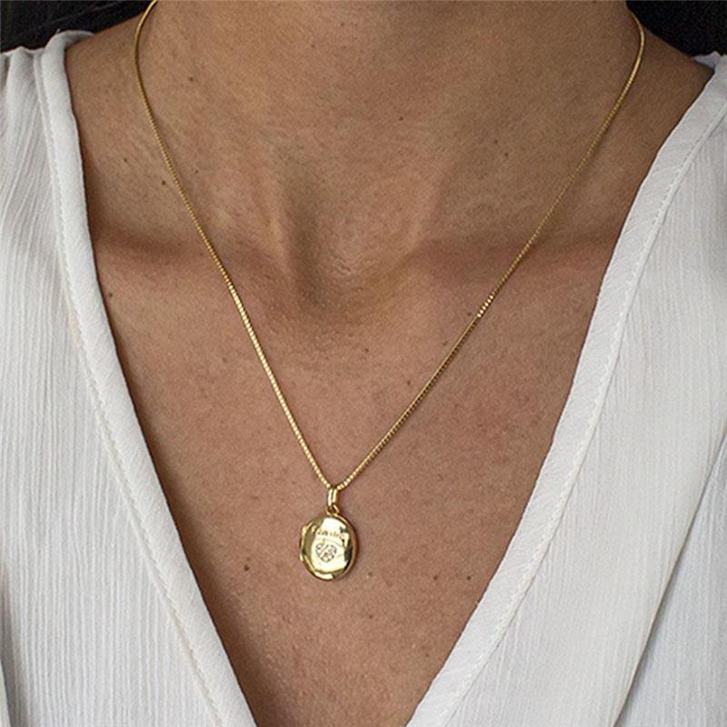 GARGANTILHA FOLHEADO RELICÁRIO FAMÍLIA