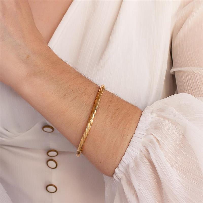 BRACELETE FOLHEADO QUADRATO TORCIDO