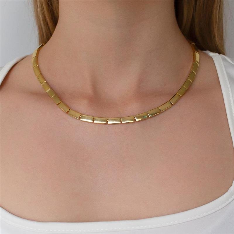 GARGANTILHA FOLHEADA CANUTILHOS RETÂNGULO - 38CM