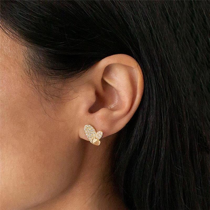 BRINCO FOLHEADO CORAÇÃO CRAVEJADO ZIRCÔNIAS