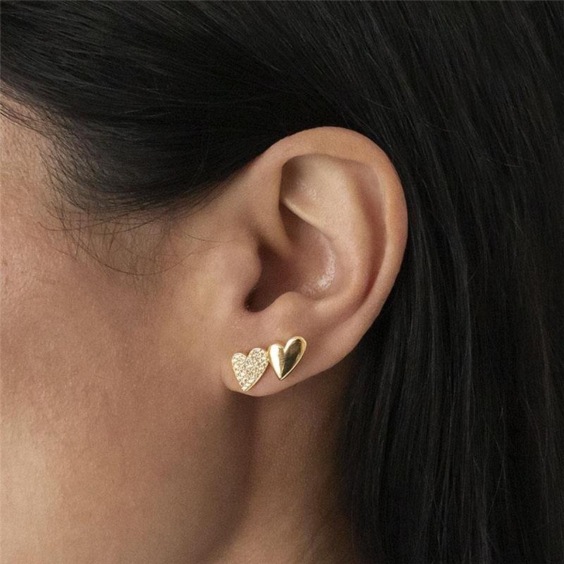 BRINCO FOLHEADO CORAÇÃO CRAVEJADO DUPLO