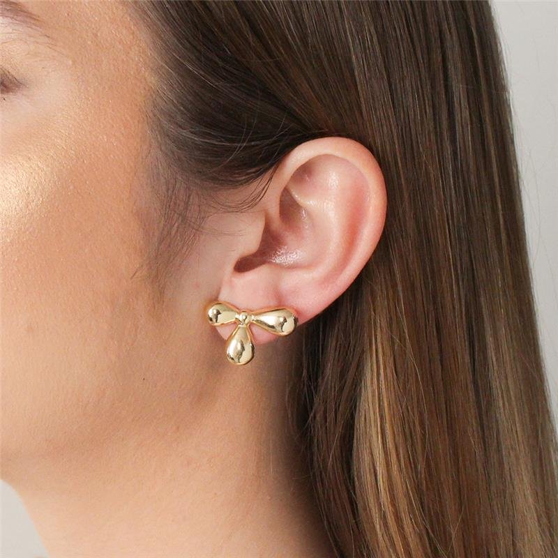 BRINCO FOLHEADO MEIA FLOR - FLORES