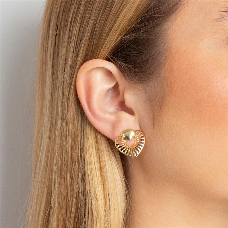 BRINCO FOLHEADO CORAÇÃO LISO DETALHES