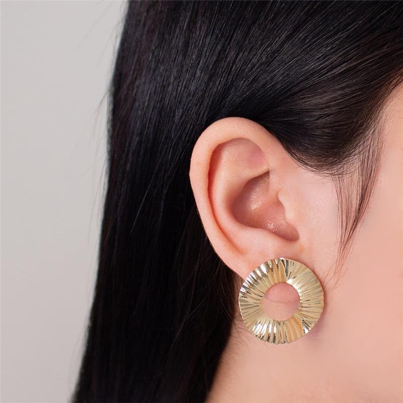 BRINCO FOLHEADO REDONDO