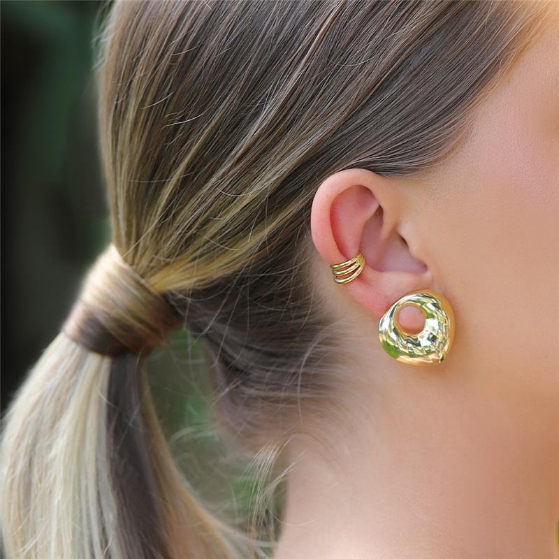 BRINCO FOLHEADO FOLHA TEXTURA VAZADO