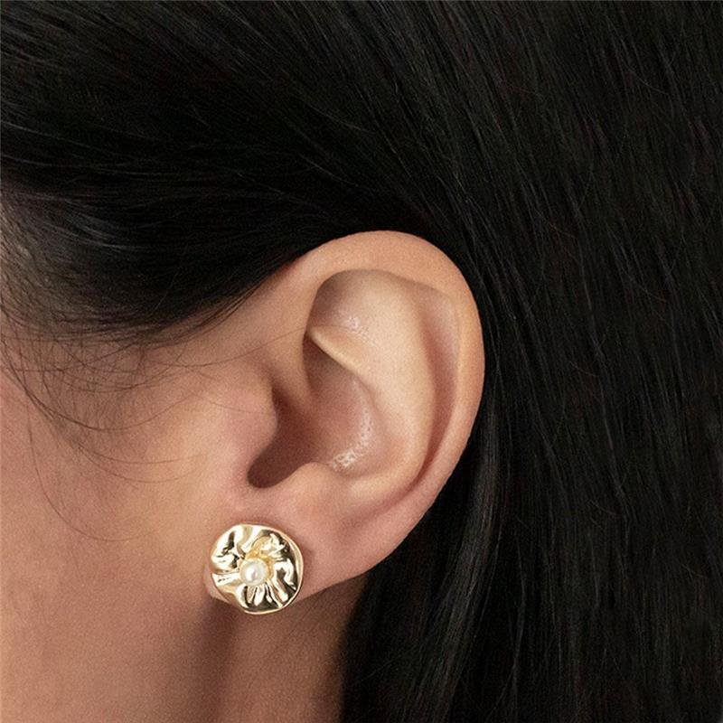 BRINCO FOLHEADO ORGÂNICO COM PÉROLA