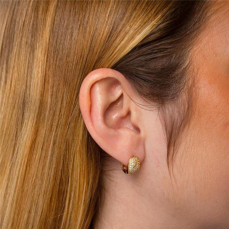 ARGOLA FOLHEADA PEQUENA CRAVEJADA ZIRCÔNIA