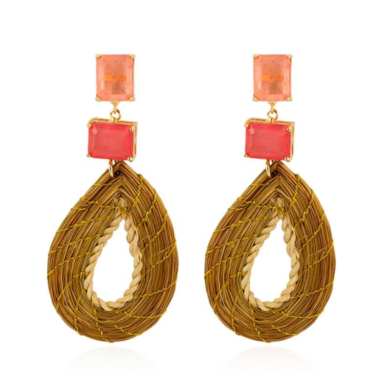 BRINCO FOLHEADO CAPIM DOURADO COM PEDRAS 