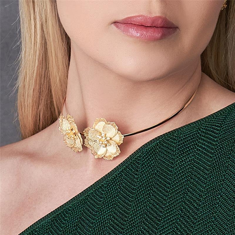 COLAR ARO FOLHEADO FLORES COM PONTOS DE LUZ