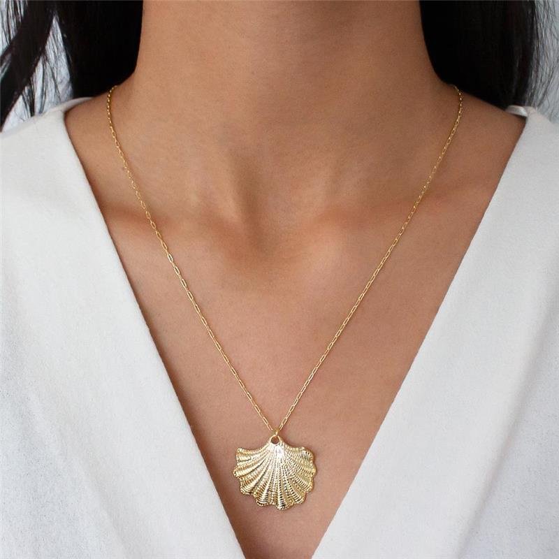 GARGANTILHA FOLHEADA CONCHA DO MAR DETALHADA