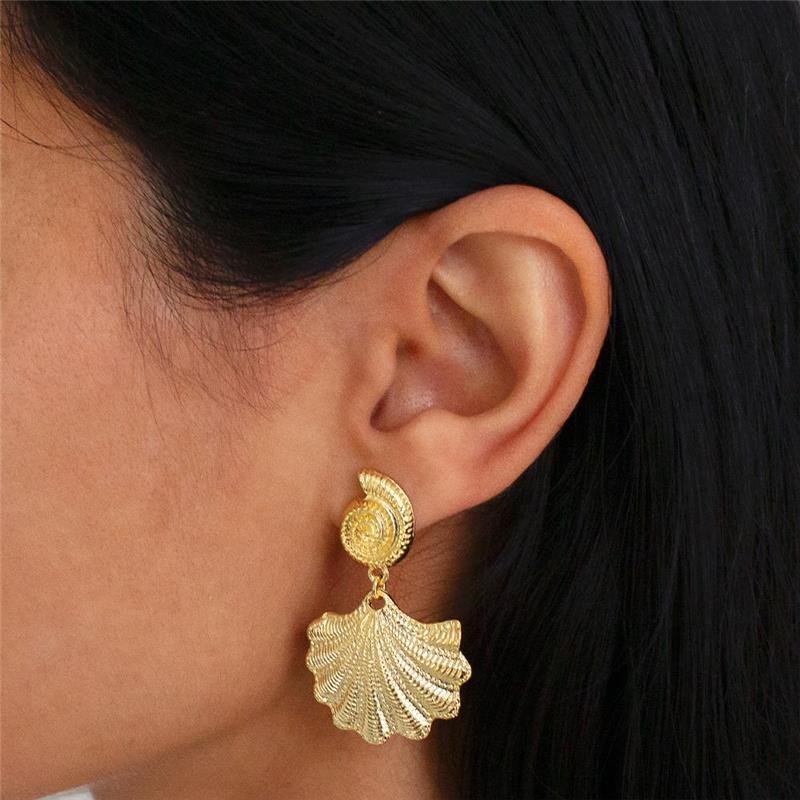 BRINCO FOLHEADO CARACOL CONCHA DETALHADA