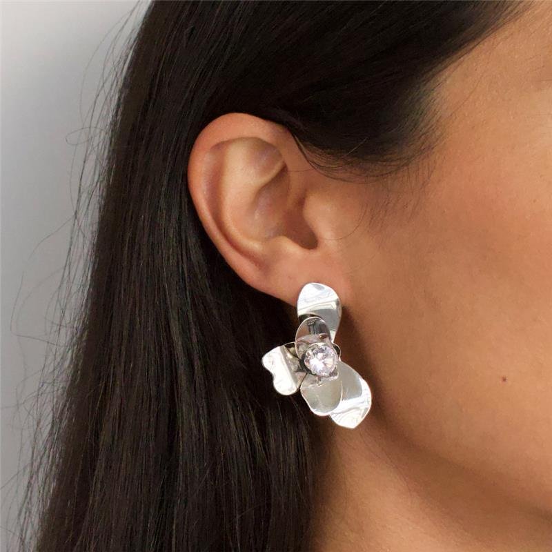 BRINCO FOLHEADO FLOR GLOW UP