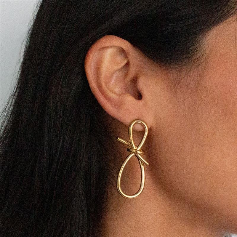 BRINCO FOLHEADO GLOW UP