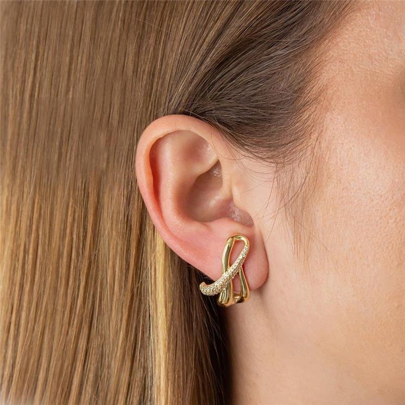 BRINCO FOLHEADO CRAVEJADO