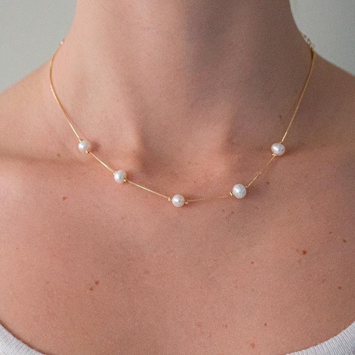 GARGANTILHA CHOKER FOLHEADA PÉROLA BARROCA - 33CM