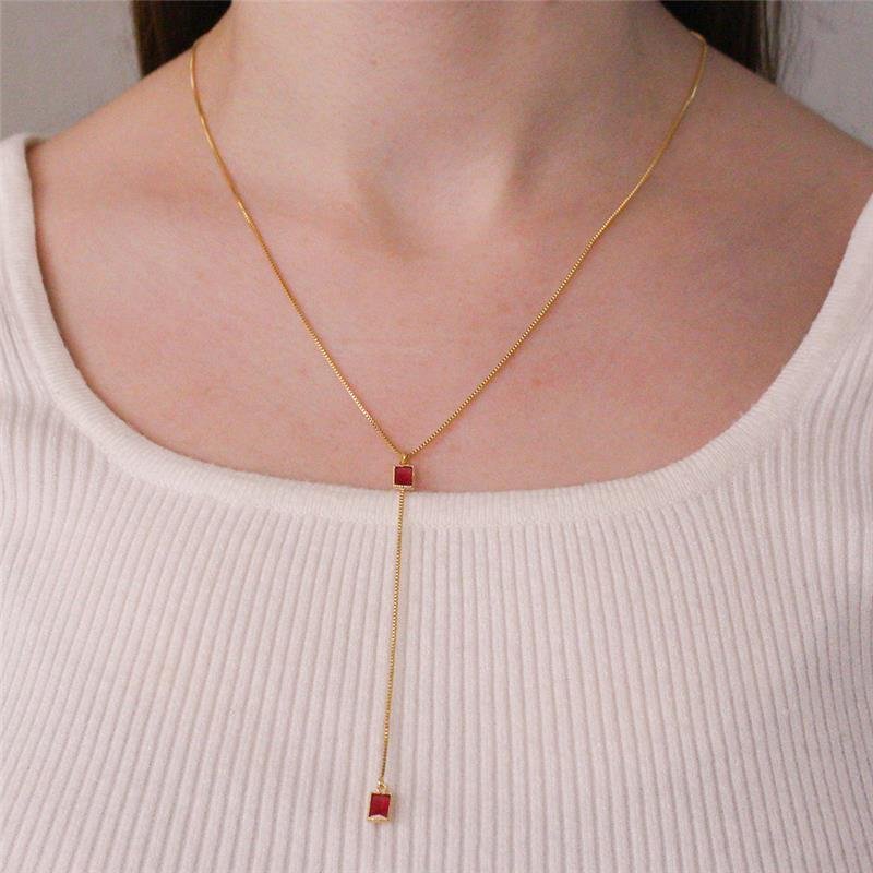 GARGANTILHA FOLHEADO GRAVATINHA PEDRA ROSA 