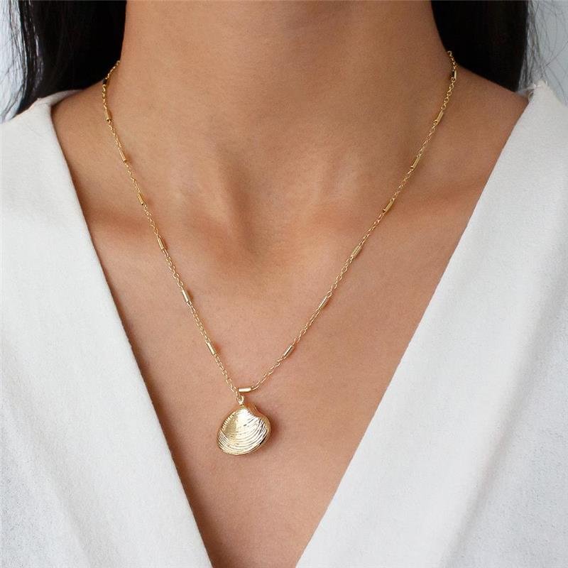 GARGANTILHA FOLHEADA CONCHA DO MAR LINHAS DETALHADAS