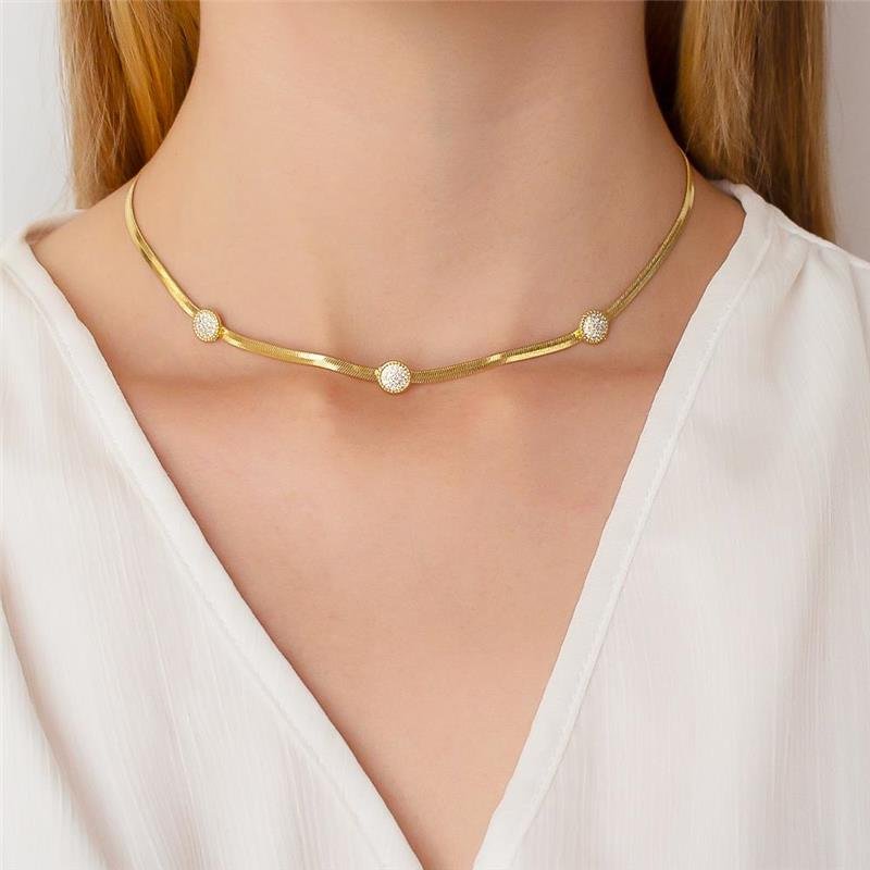 GARGANTILHA CHOKER FOLHEADA FITA COM DETALHES CRAVEJADO