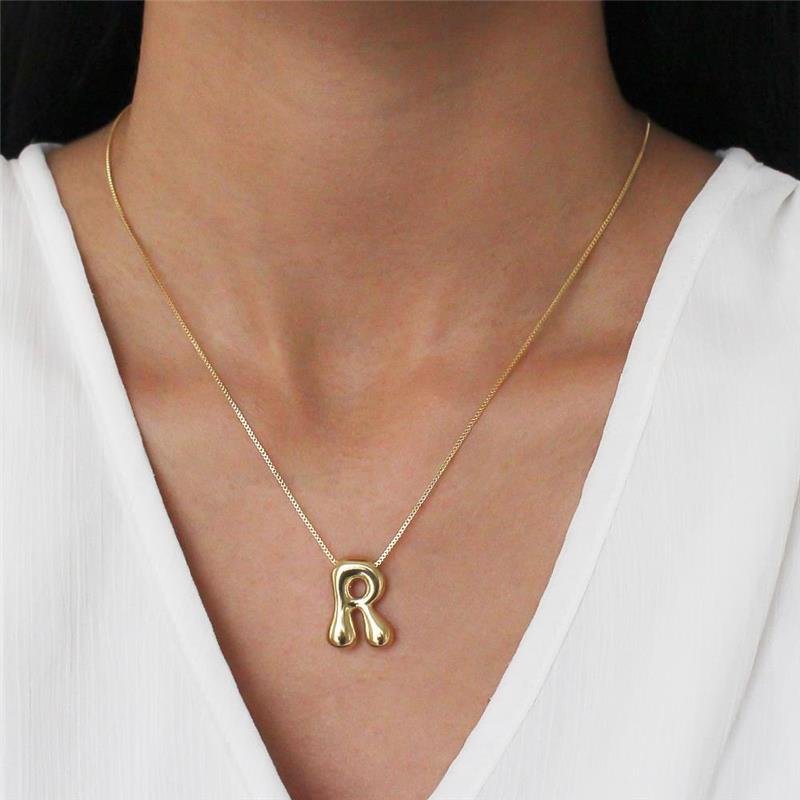 GARGANTILHA FOLHEADA LETRA R