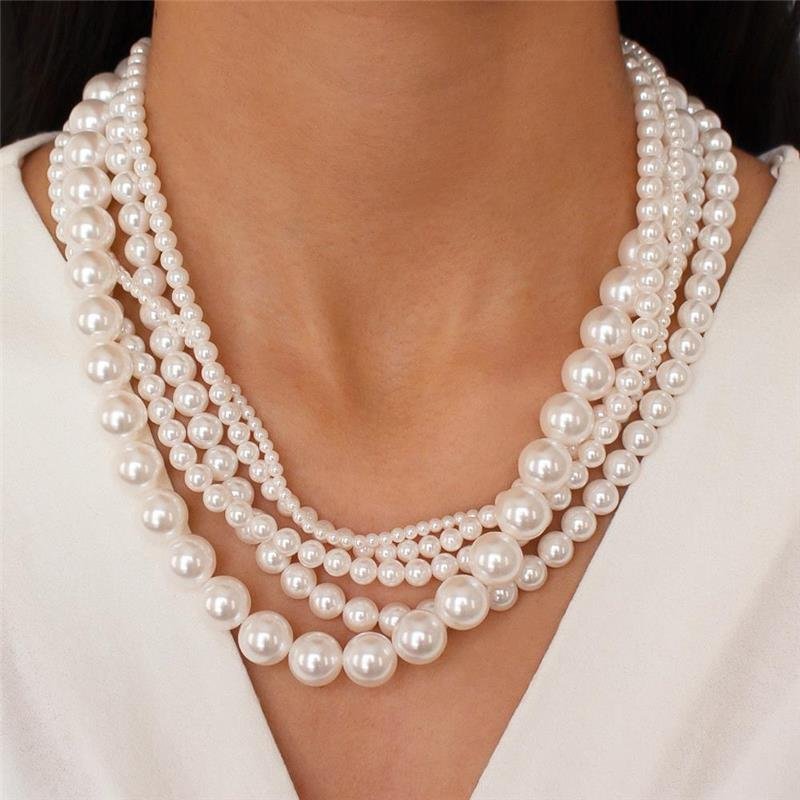 GARGANTILHA FOLHEADA RÓDIO BRANCO CRAVEJADO PÉROLA SHELL