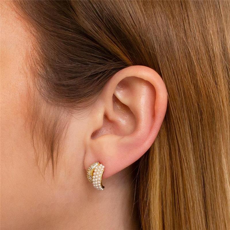 BRINCO FOLHEADO CRAVEJADO PÉROLAS SHELL