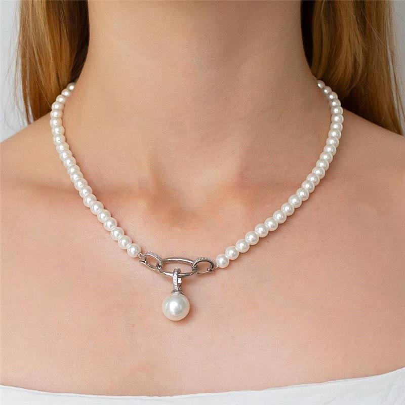 GARGANTILHA FOLHEADA PÉROLA FECHO CRAVEJADO