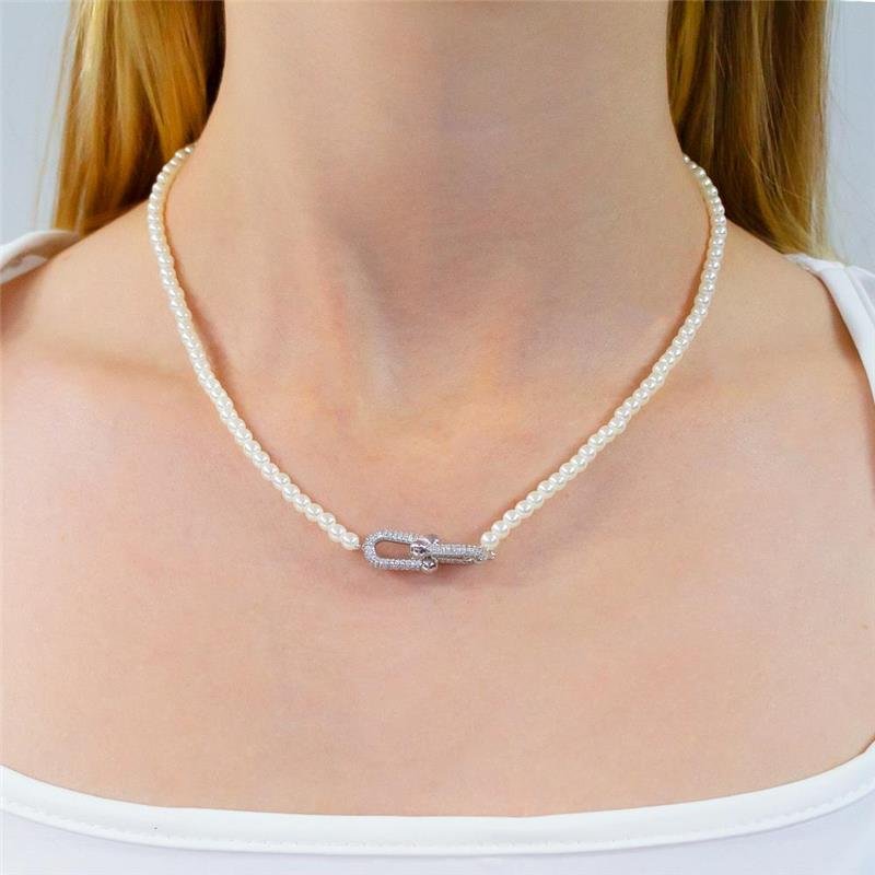 GARGANTILHA FOLHEADA DE PÉROLAS IMÃS CRAVEJADOS