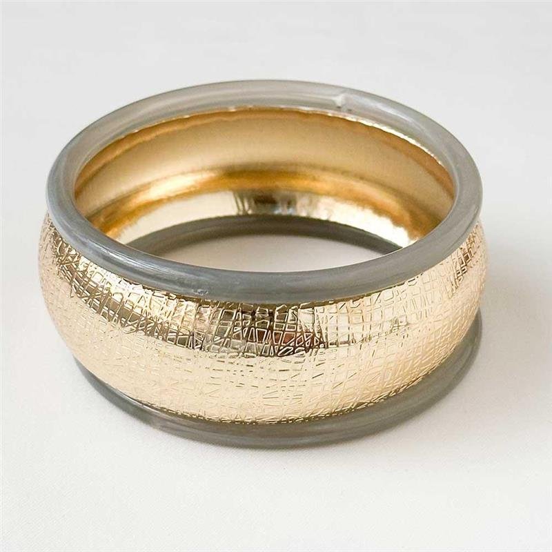 BRACELETE FOLHEADO COM ARO CINZA